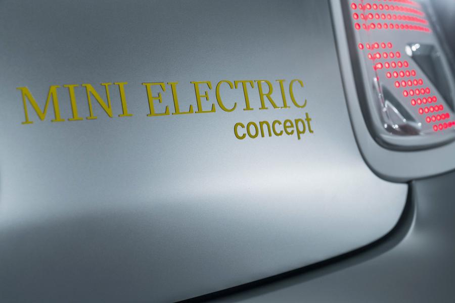 Логотип Mini Electric Concept 2017 года  (фото 10 из 47)